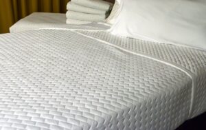 Metro  Coverlet White-Case of 6 - image 1