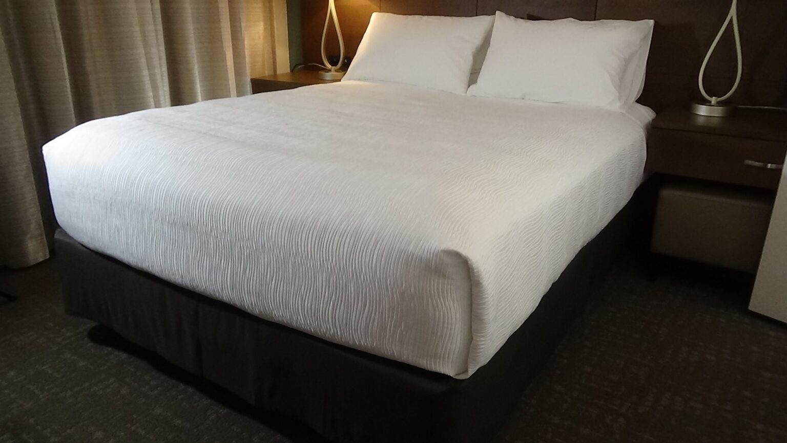 Ripple White Top Sheet