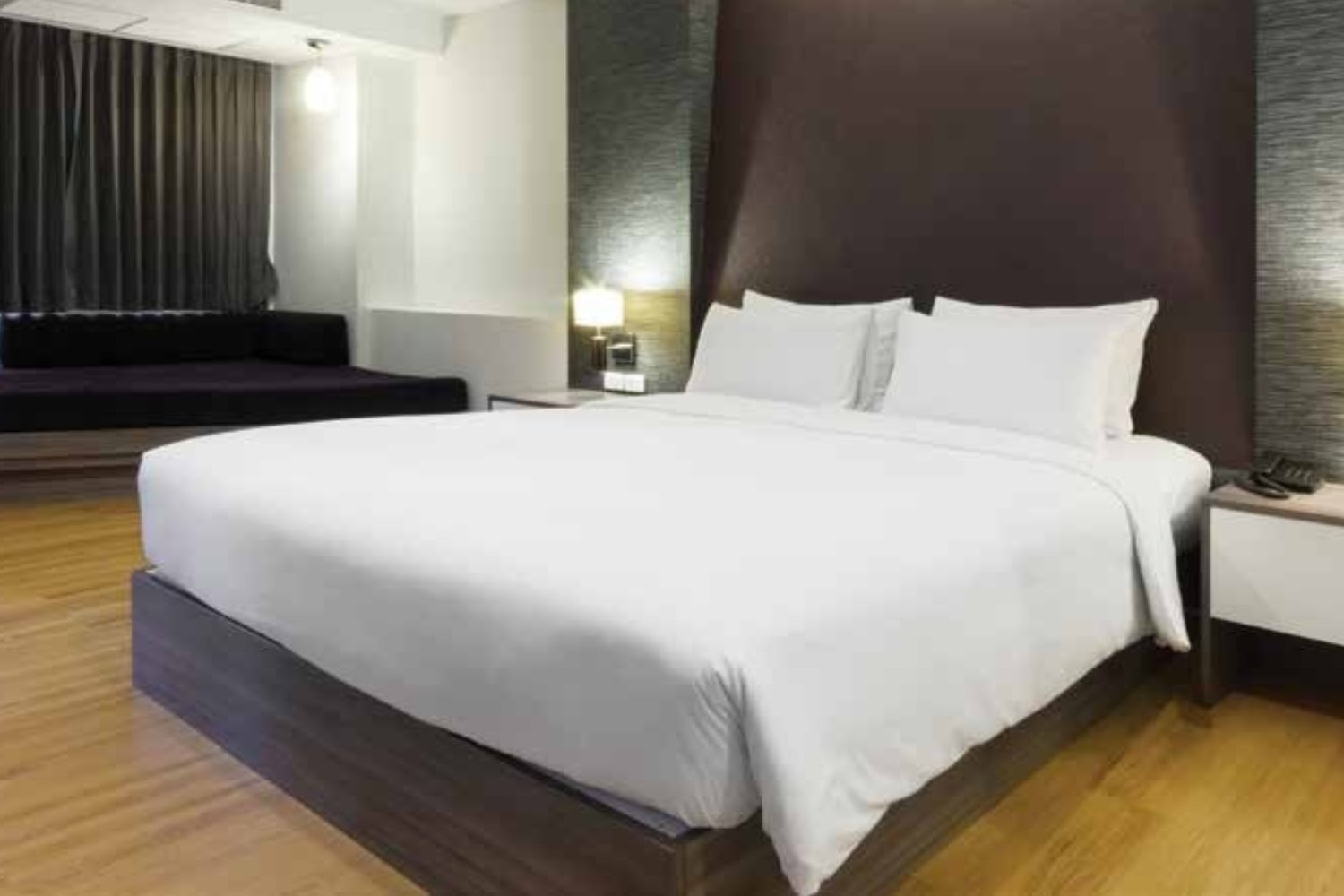 Hotel Bed Percale T300 CottonPoly Royal Suite
